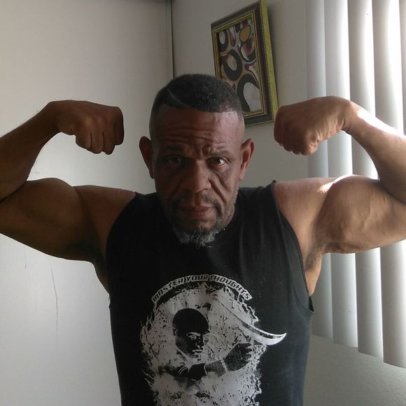 Meet your Posher, Aaron - Picture 1 of 1